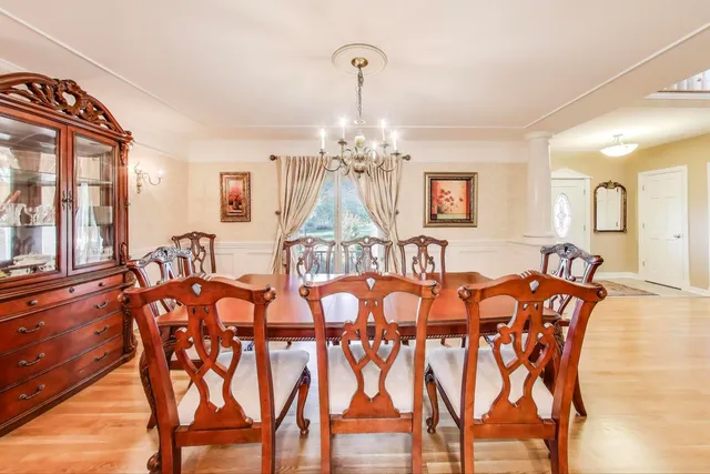 $849,000 | 179 Sycamore Drive, Hawthorn Woods, IL 60047