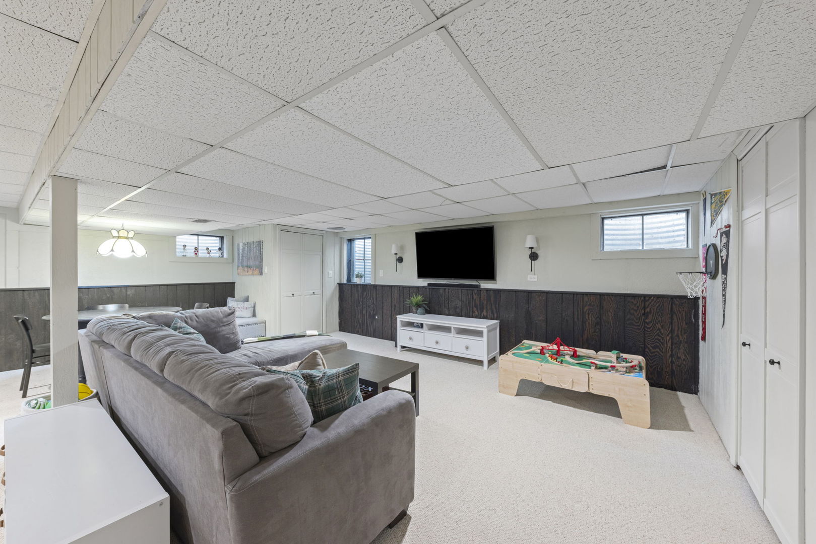 407 Ridgeview Street Downers Grove, IL 60516 - Photo 24 of 33 Gallery Image 24