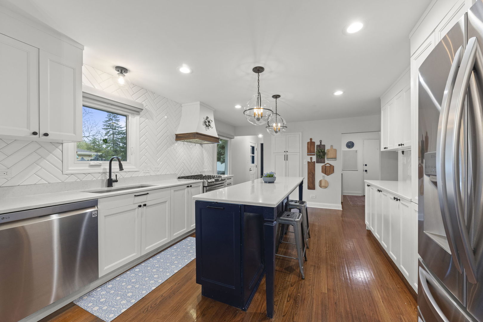 407 Ridgeview Street Downers Grove, IL 60516 - Photo 8 of 33 Gallery Image 8