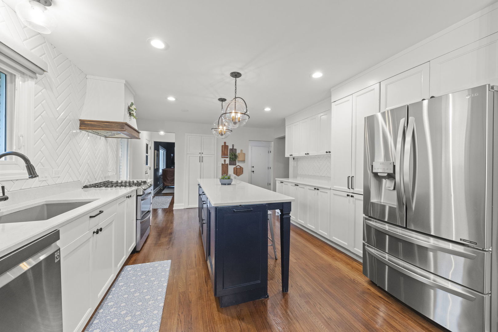 407 Ridgeview Street Downers Grove, IL 60516 - Photo 9 of 33 Gallery Image 9