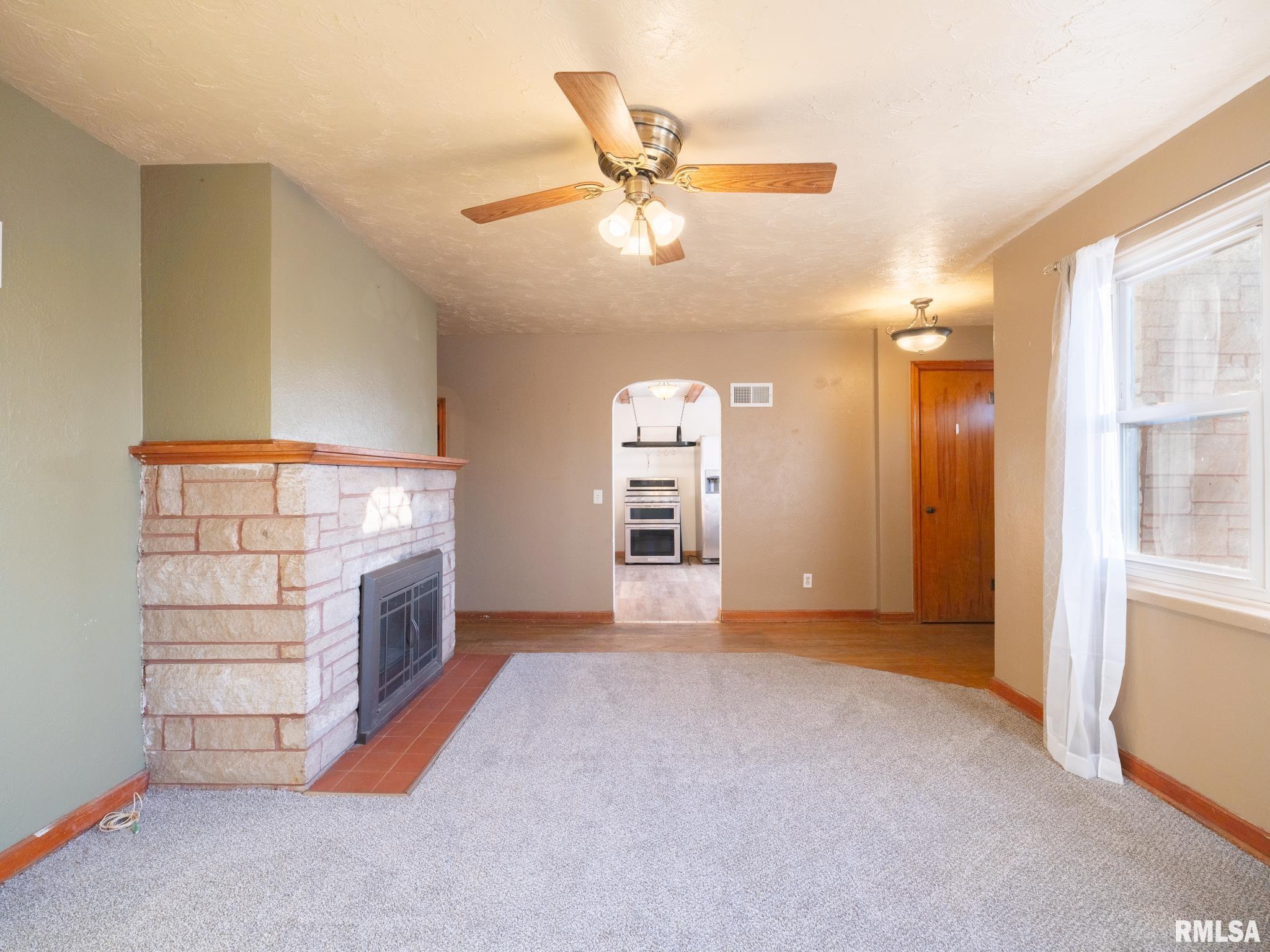 1200 South 9th Street Pekin, IL 61554 - Photo 11 of 44
