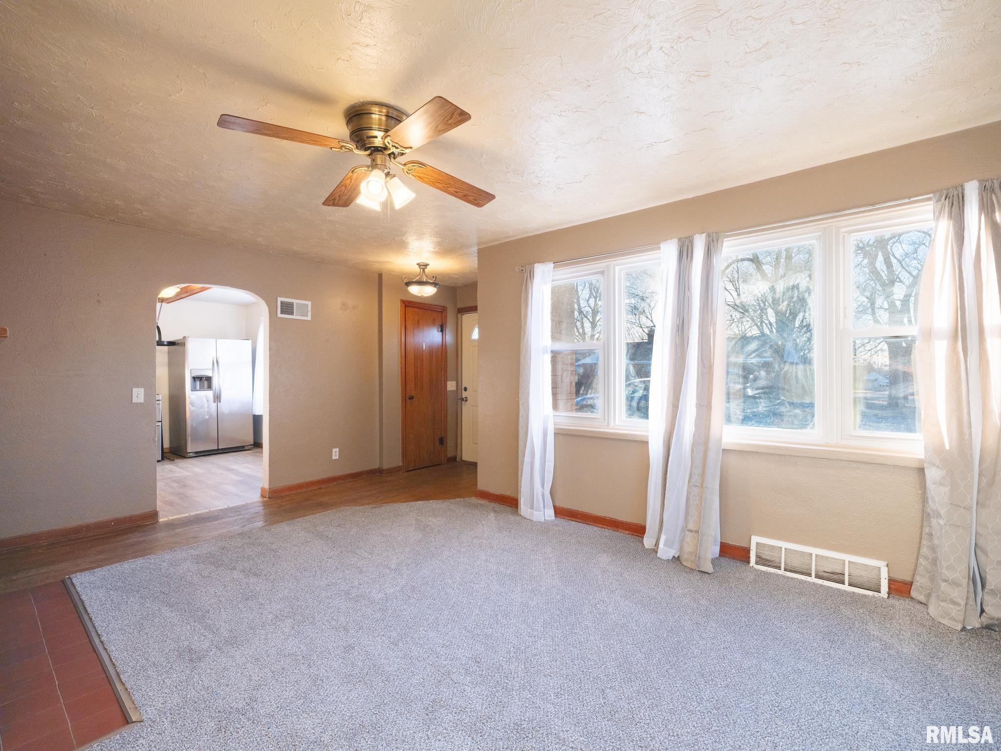 1200 South 9th Street Pekin, IL 61554 - Photo 14 of 44