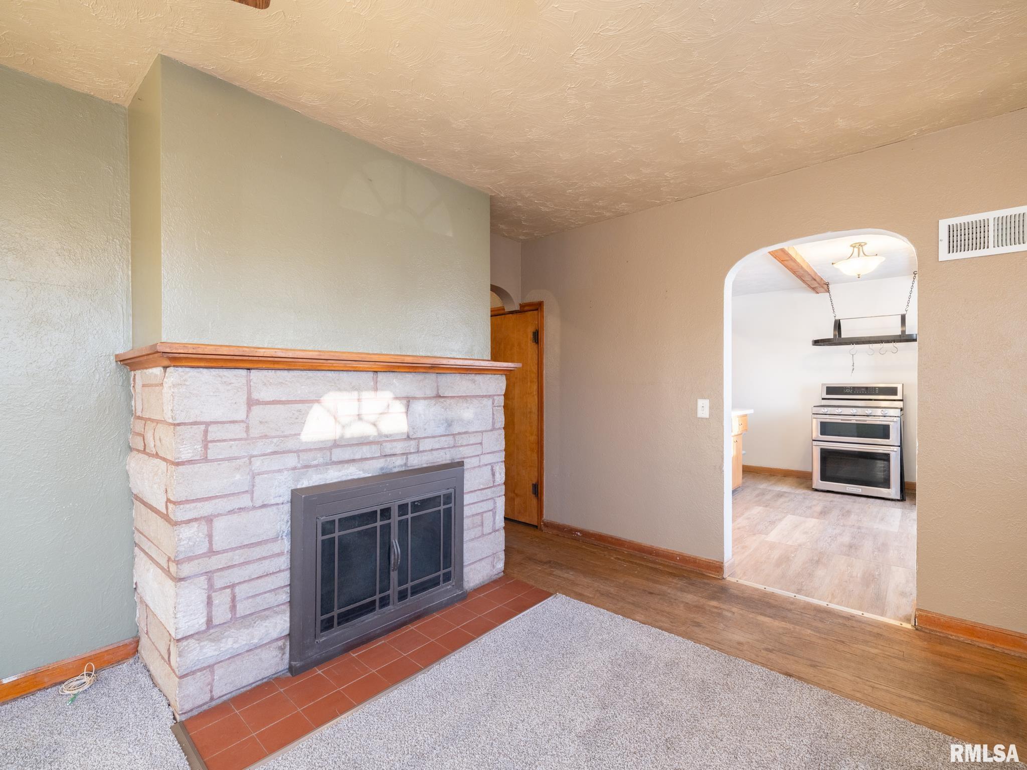 1200 South 9th Street Pekin, IL 61554 - Photo 15 of 44