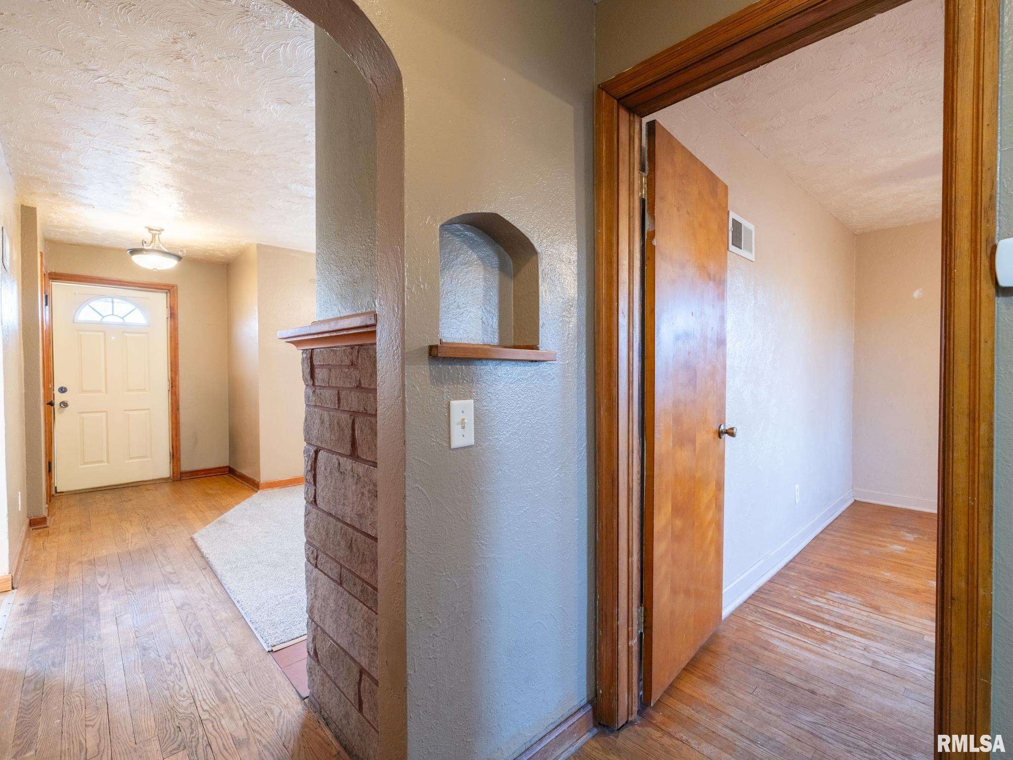 1200 South 9th Street Pekin, IL 61554 - Photo 21 of 44