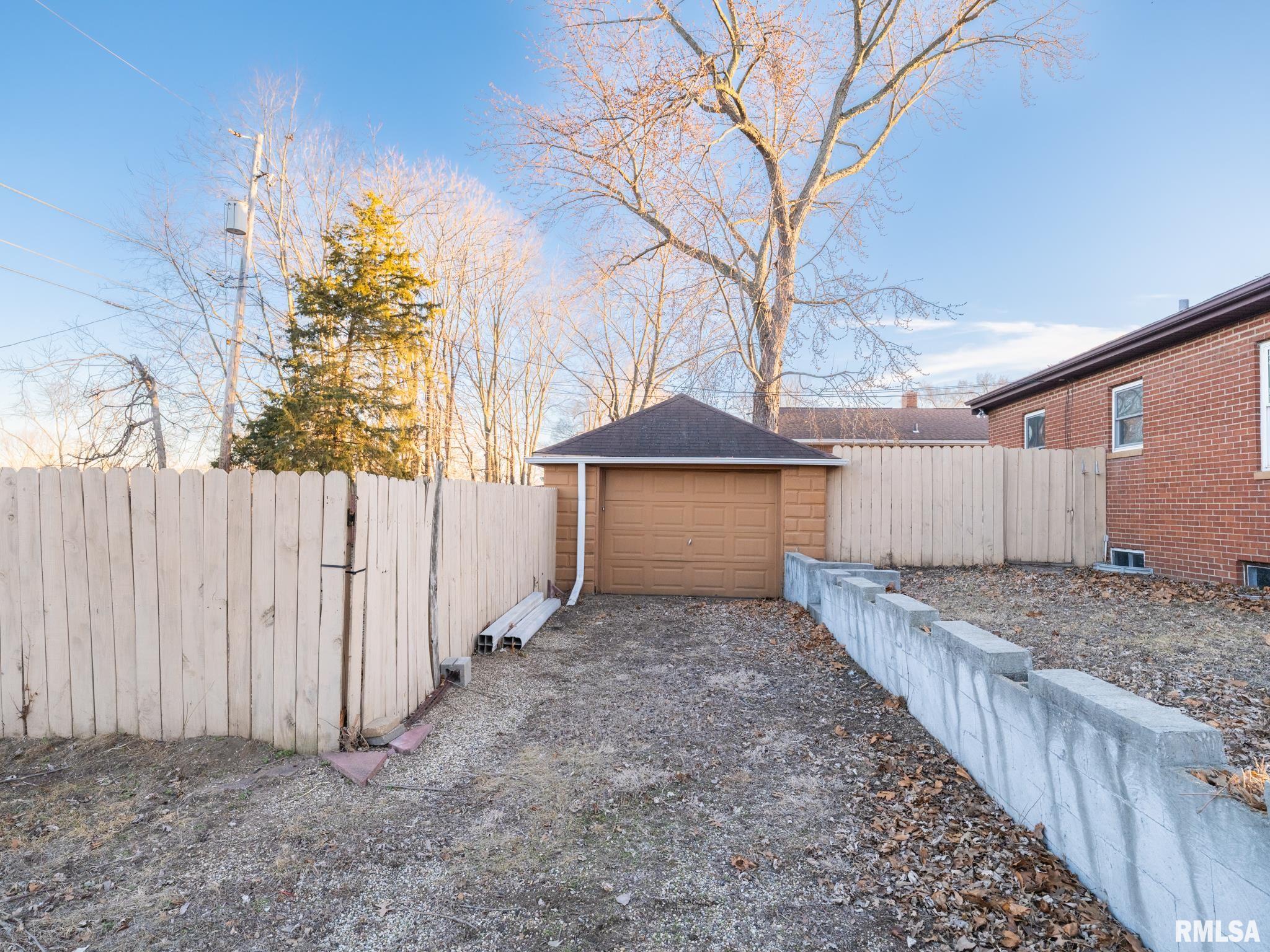 1200 South 9th Street Pekin, IL 61554 - Photo 39 of 44