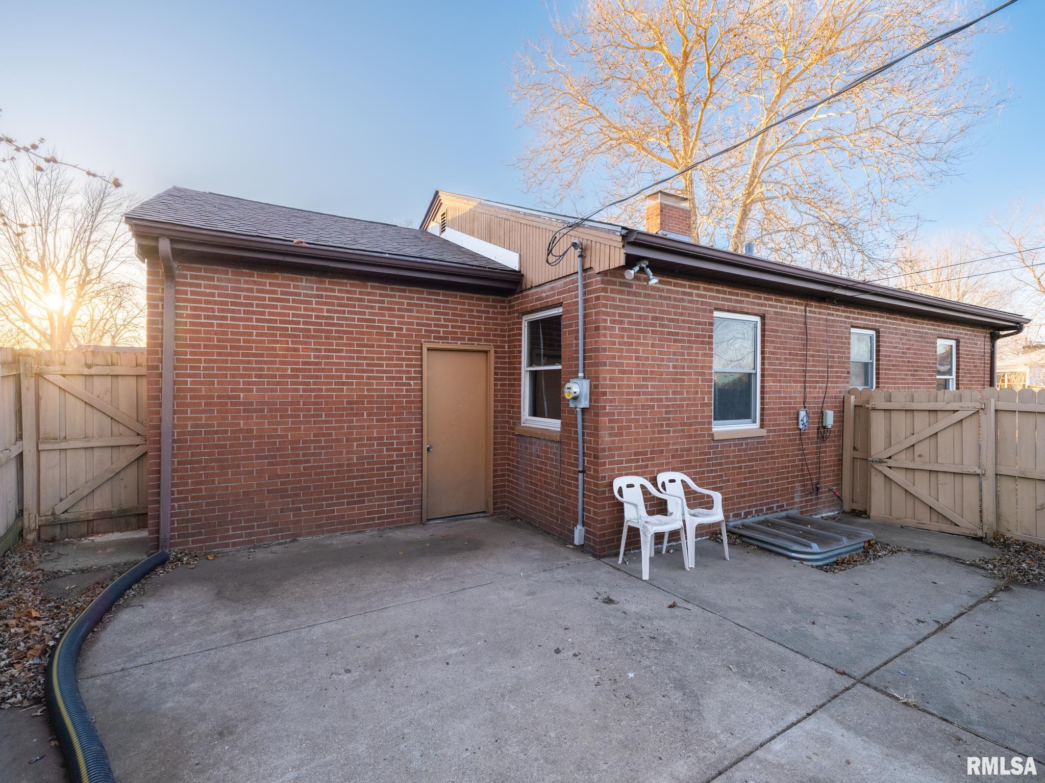 1200 South 9th Street Pekin, IL 61554 - Photo 4 of 44