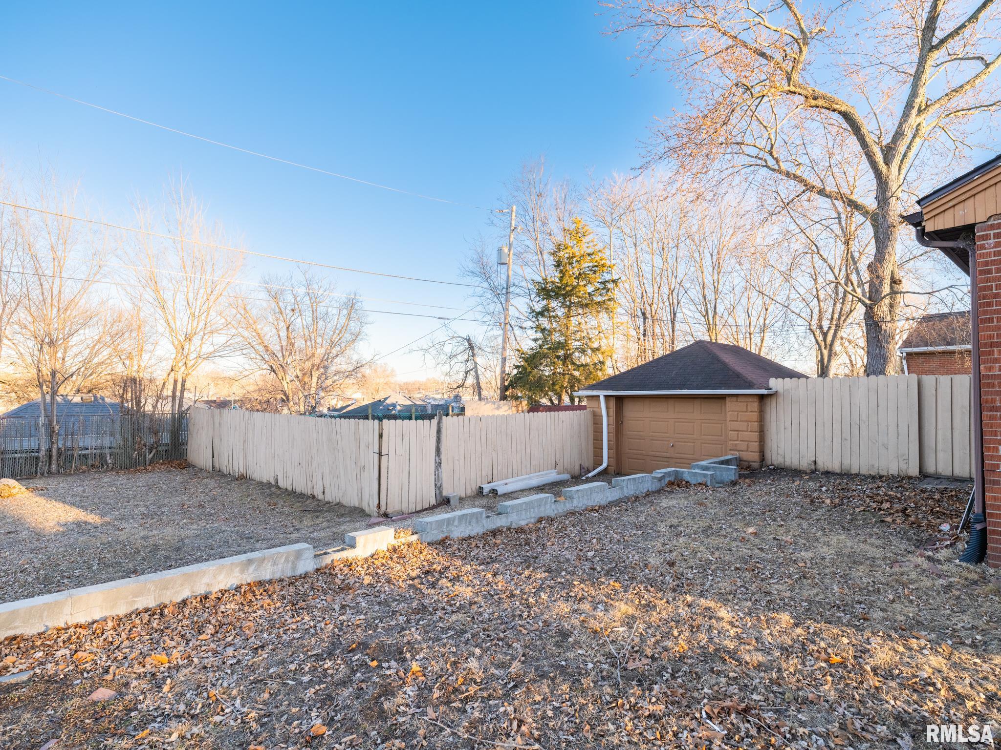 1200 South 9th Street Pekin, IL 61554 - Photo 7 of 44