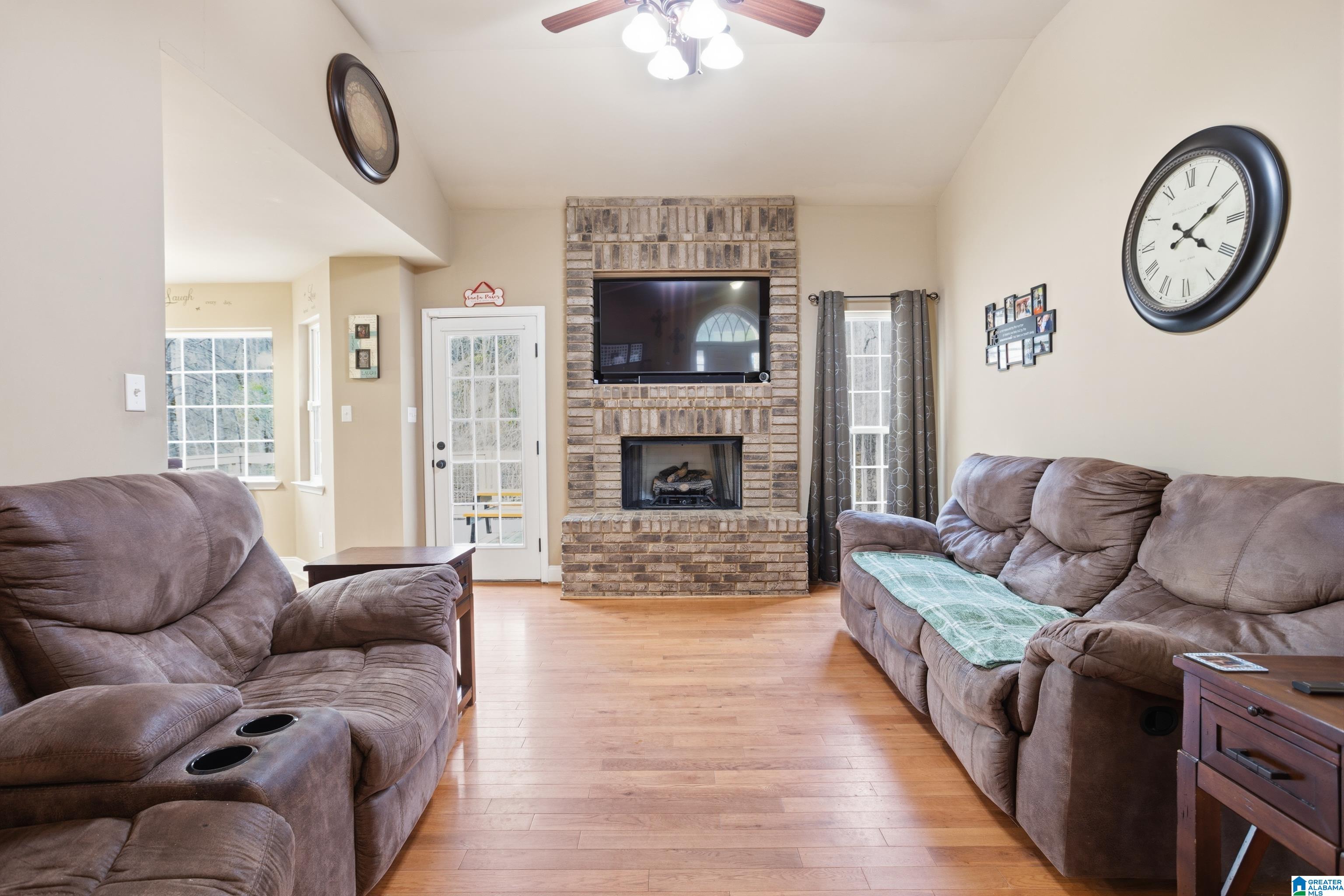 231 Magnolia Circle Warrior, AL 35180 - Photo 8 of 52