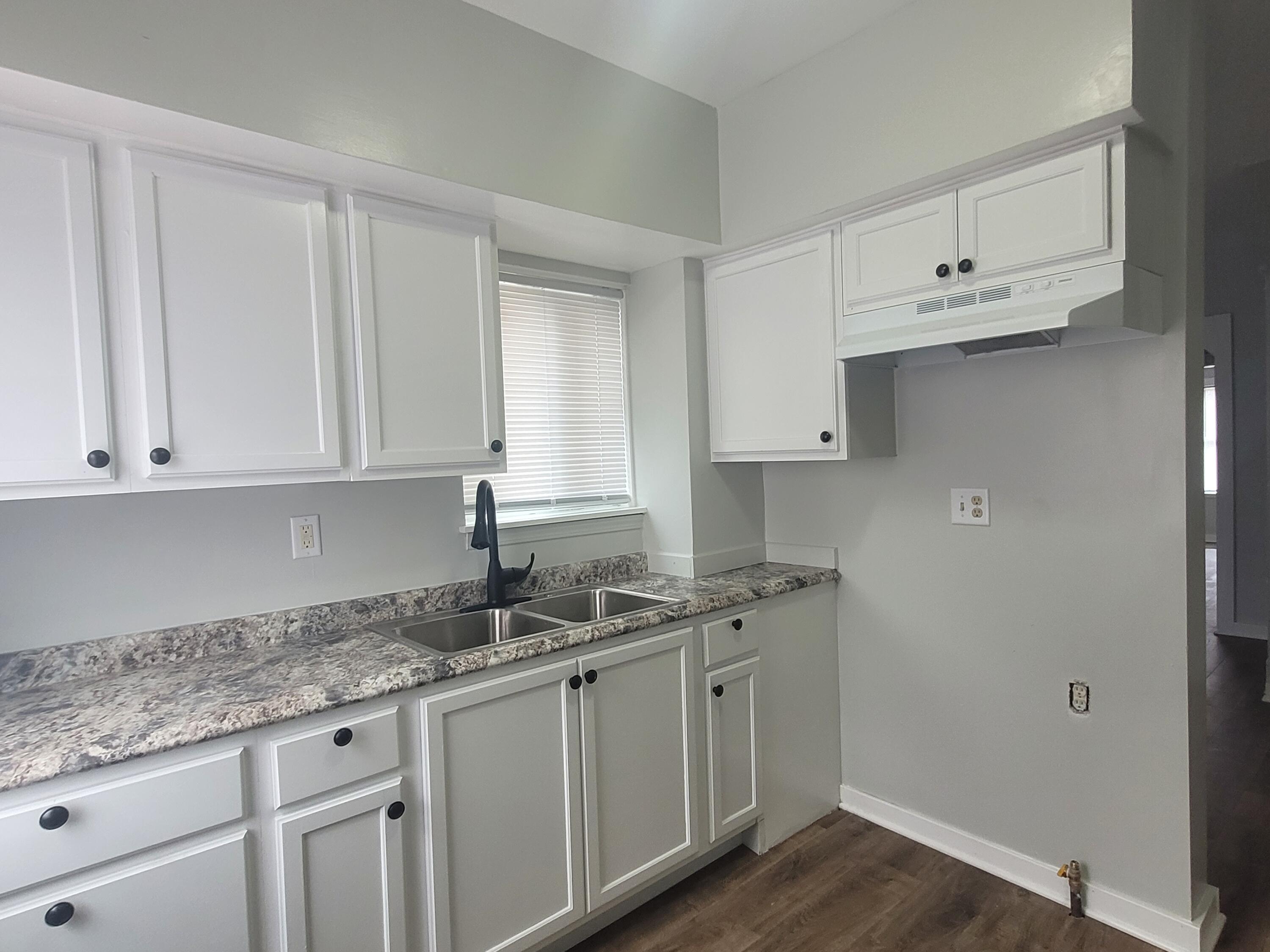 408 Jackson Street Gary, IN 46402 - Photo 8 of 18 3000x2250