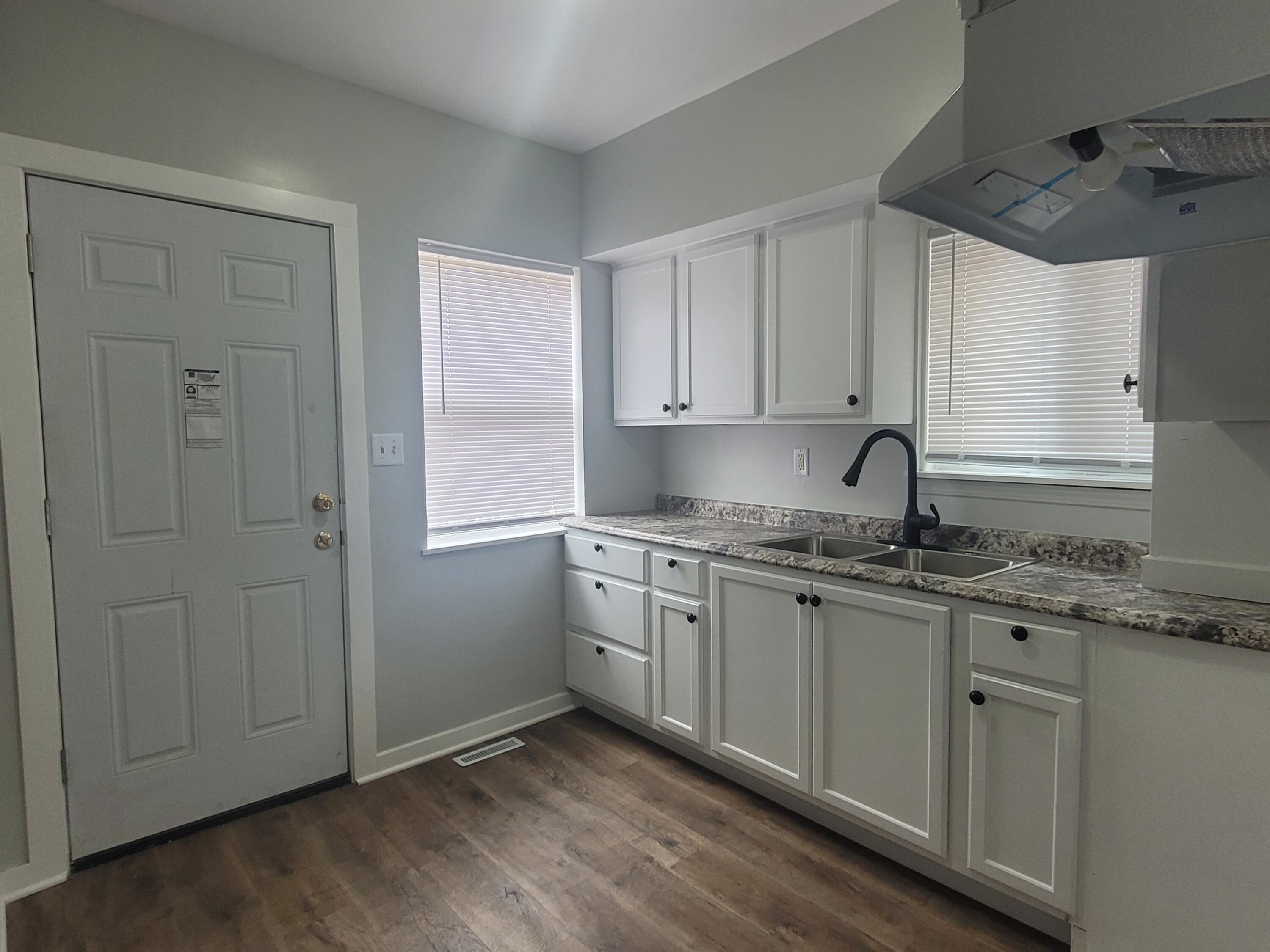 408 Jackson Street Gary, IN 46402 - Photo 9 of 18 3000x2250