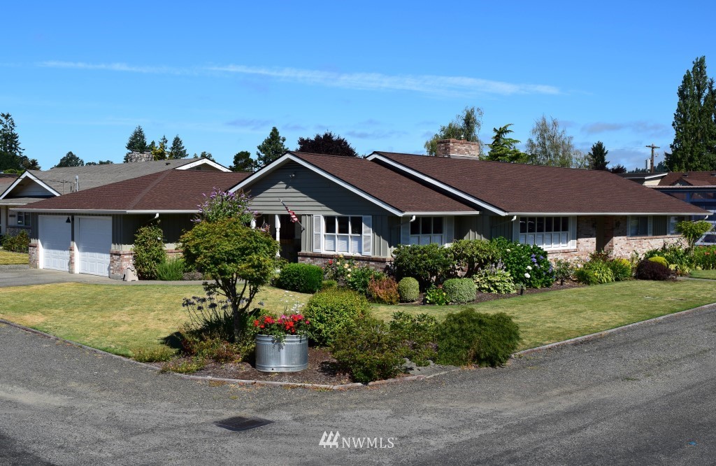 861 Southwest 18th Street Chehalis, WA 98532 - Photo 1 of 22