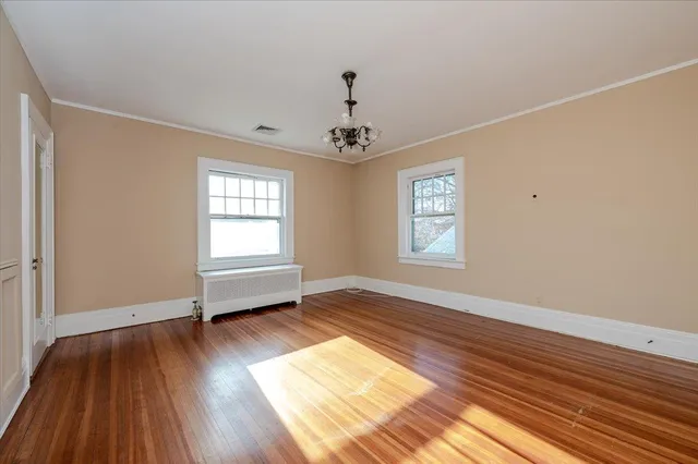 $9,000 | 896 Central Avenue, Unit A, Woodmere, NY 11598