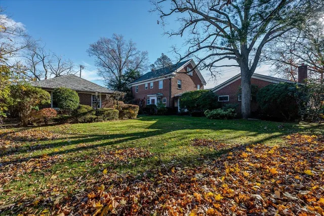 $9,000 | 896 Central Avenue, Unit A, Woodmere, NY 11598