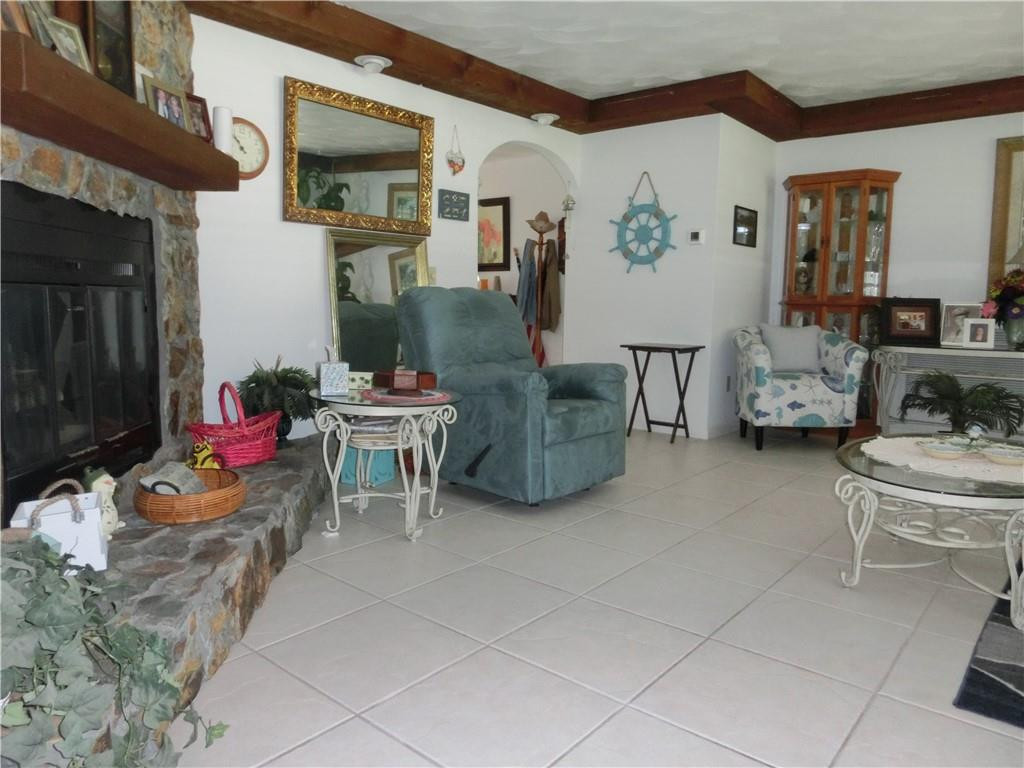 590 Southwest Harbor Street Stuart, FL 34997 - Photo 9 of 14 LIVING ROOM