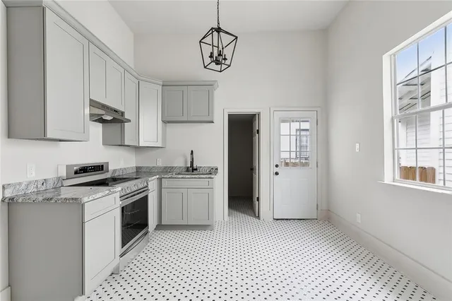 $1,350 | 2502 Freret Street, New Orleans, LA 70113