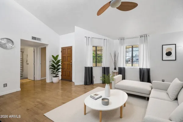 $199,900 | 2020 West Union Hills Drive, Unit 211, Phoenix, AZ 85027