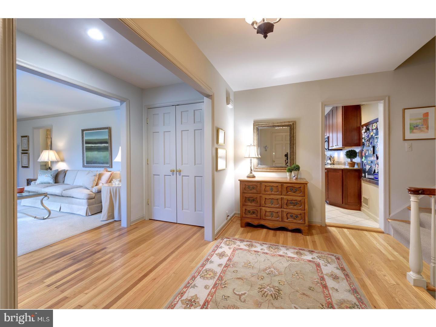 1391 Thomas Road Wayne, PA 19087 - Photo 3 of 25 Foyer