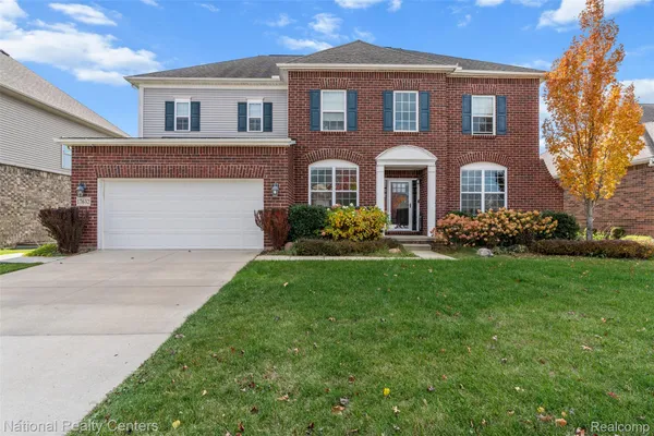 $599,999 | 17632 Goldeneye Drive, Clinton Township, MI 48038