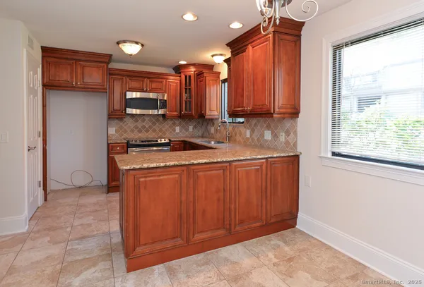 $399,900 | 281 Heritage Village, Unit A, Southbury, CT 06488