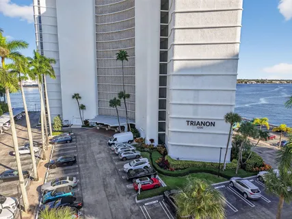 $1,150,000 | 1200 South Flagler Drive, Unit 101, West Palm Beach, FL 33401