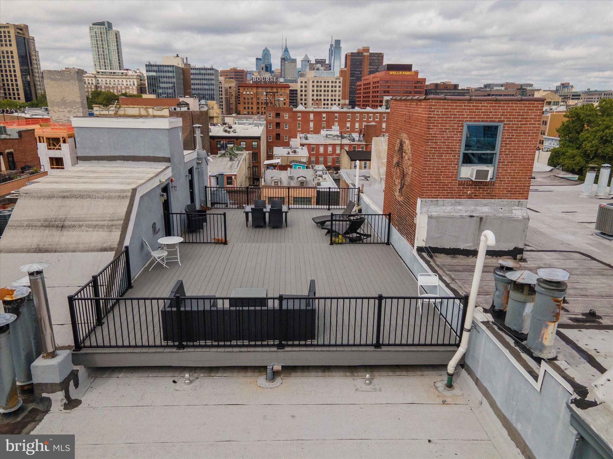 12 Letitia Street, Unit 103 Philadelphia, PA 19106 - Photo 6 of 21 a view of a roof deck