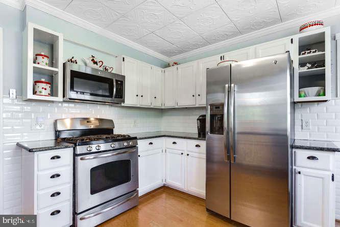 7713 Schelhorn Road Alexandria, VA 22306 - Photo 11 of 43 Gallery Image 11