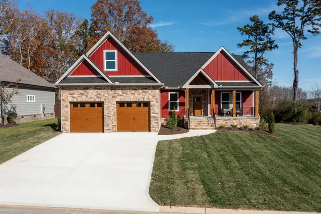 $615,000 | 216 Goose Creek Circle, Soddy Daisy, TN 37379