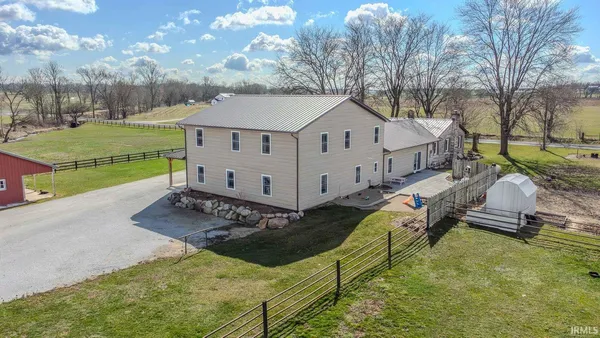 $750,000 | 2145 West 50th Street North, Lagrange, IN 46761