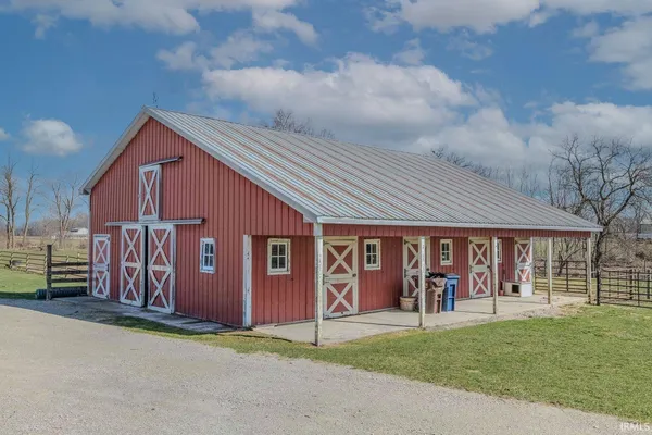 $750,000 | 2145 West 50th Street North, Lagrange, IN 46761