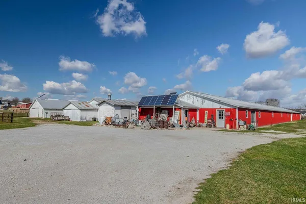 $750,000 | 2145 West 50th Street North, Lagrange, IN 46761