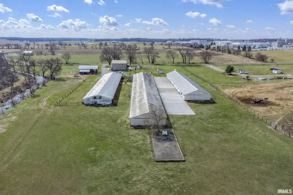 $750,000 | 2145 West 50th Street North, Lagrange, IN 46761