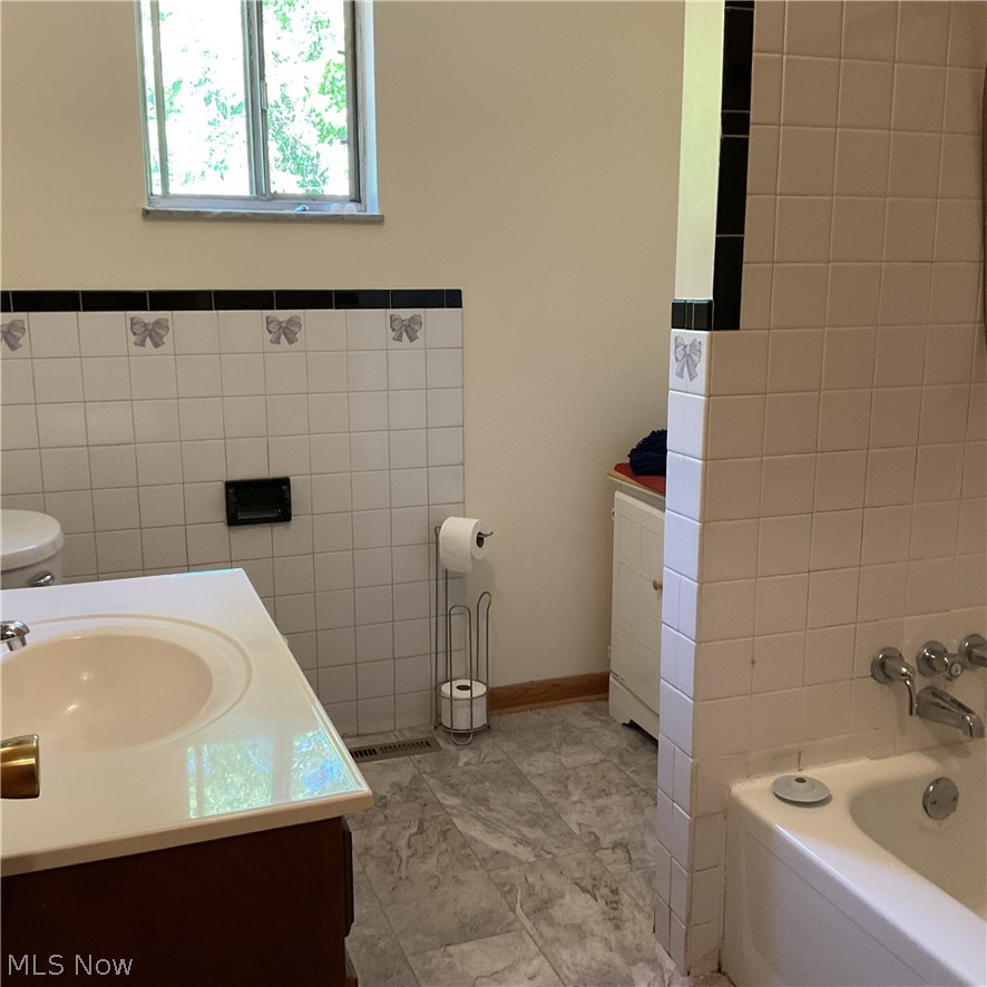 485 Grant Hill Road Davisville, WV 26142 - Photo 10 of 18