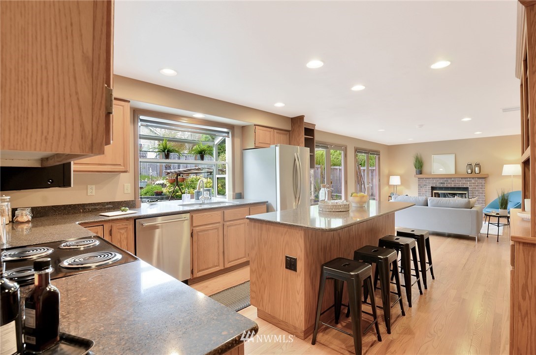 15019 92nd Place Northeast Bothell, WA 98011 - Photo 7 of 20 Gallery Image 7