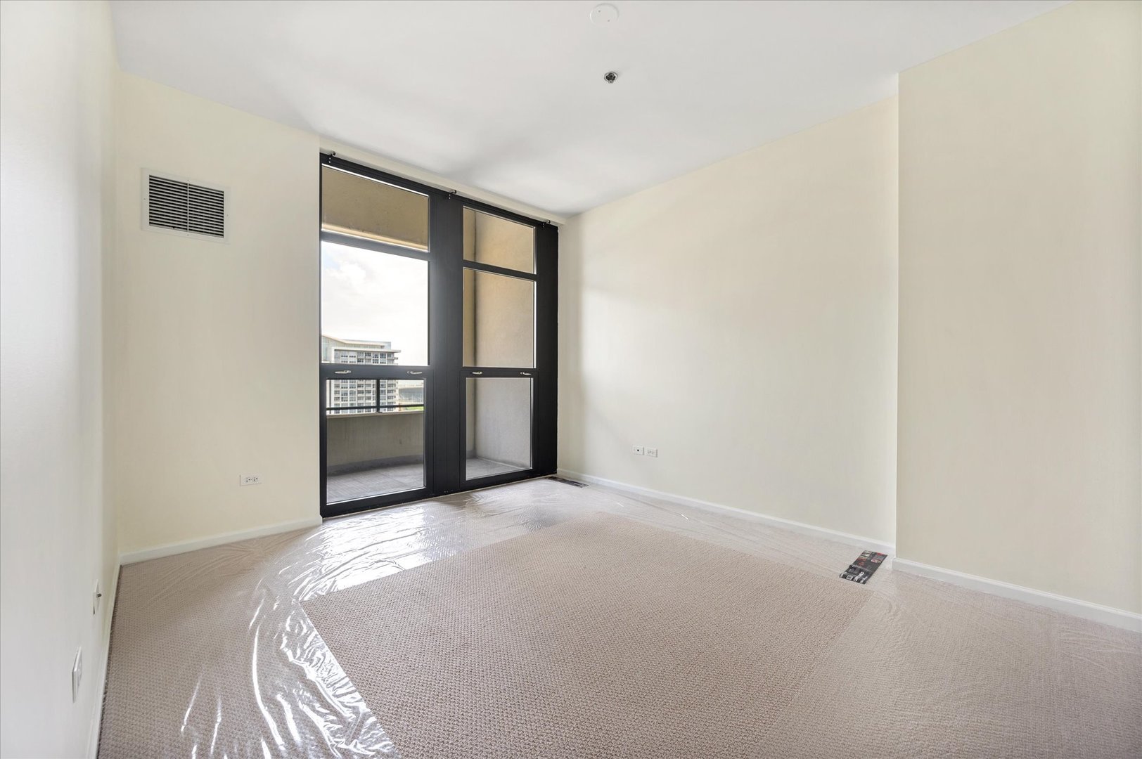 1255 South State Street, Unit 1913 Chicago, IL 60605 - Photo 8 of 21