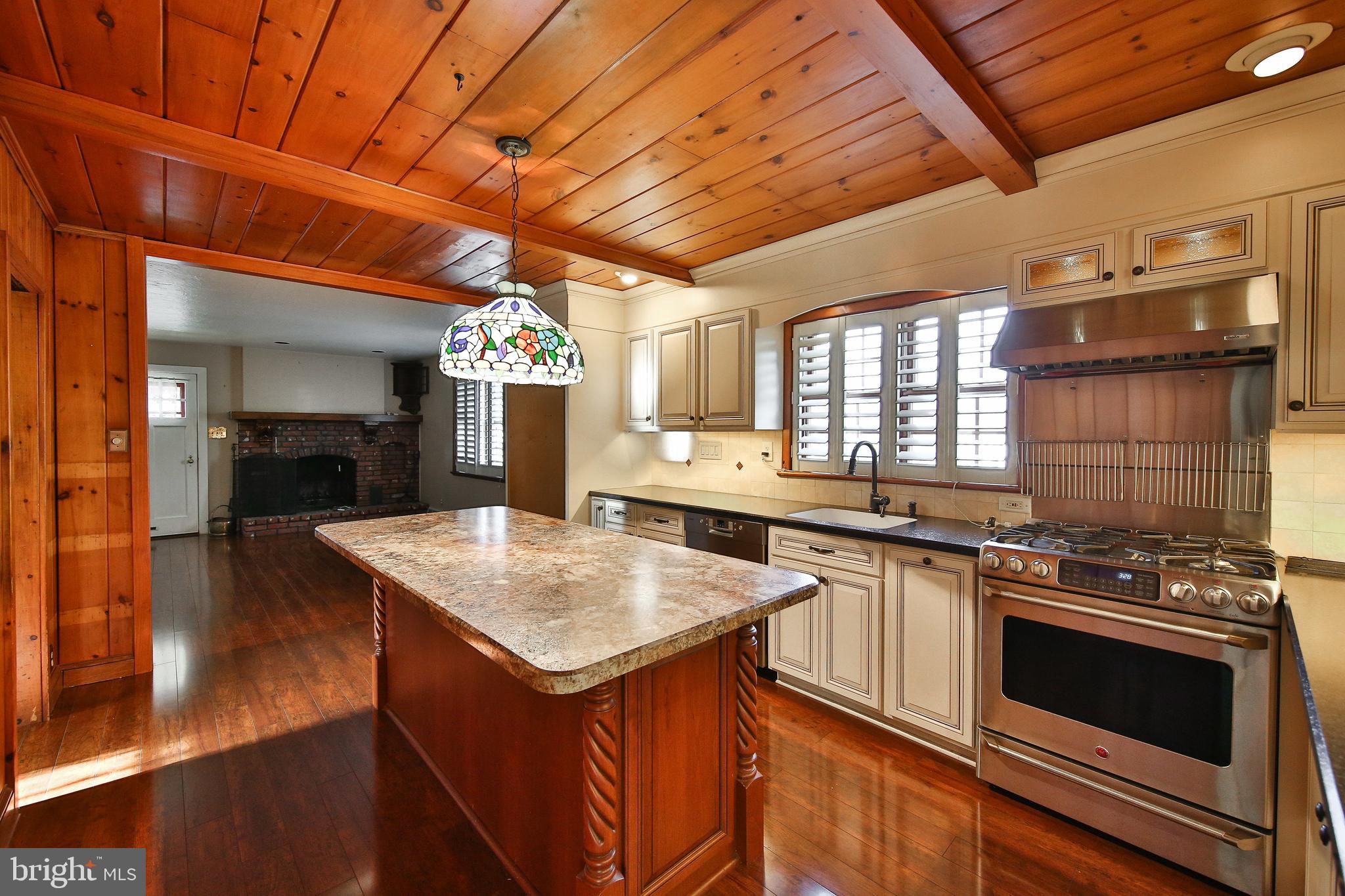 417 Locust Road Glenside, PA 19038 - Photo 9 of 41 Gallery Image 9