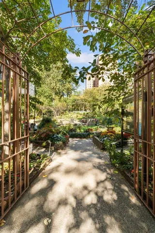 $1,725,000 | 100 West 89th Street, Unit 4L | Upper West Side