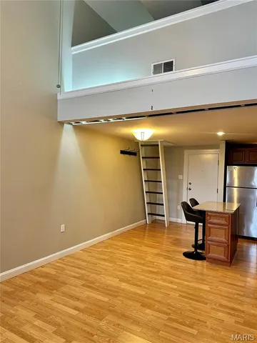 $1,395 | Undisclosed Address, St. Louis, MO 63110