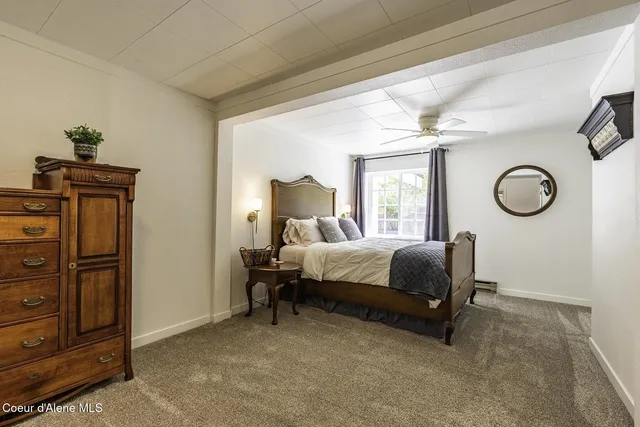 $1,050,000 | 1041 Bottle Bay Road, Sagle, ID 83860