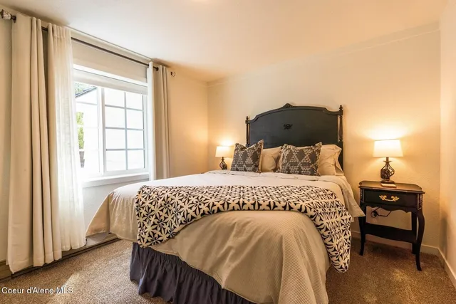 $1,050,000 | 1041 Bottle Bay Road, Sagle, ID 83860