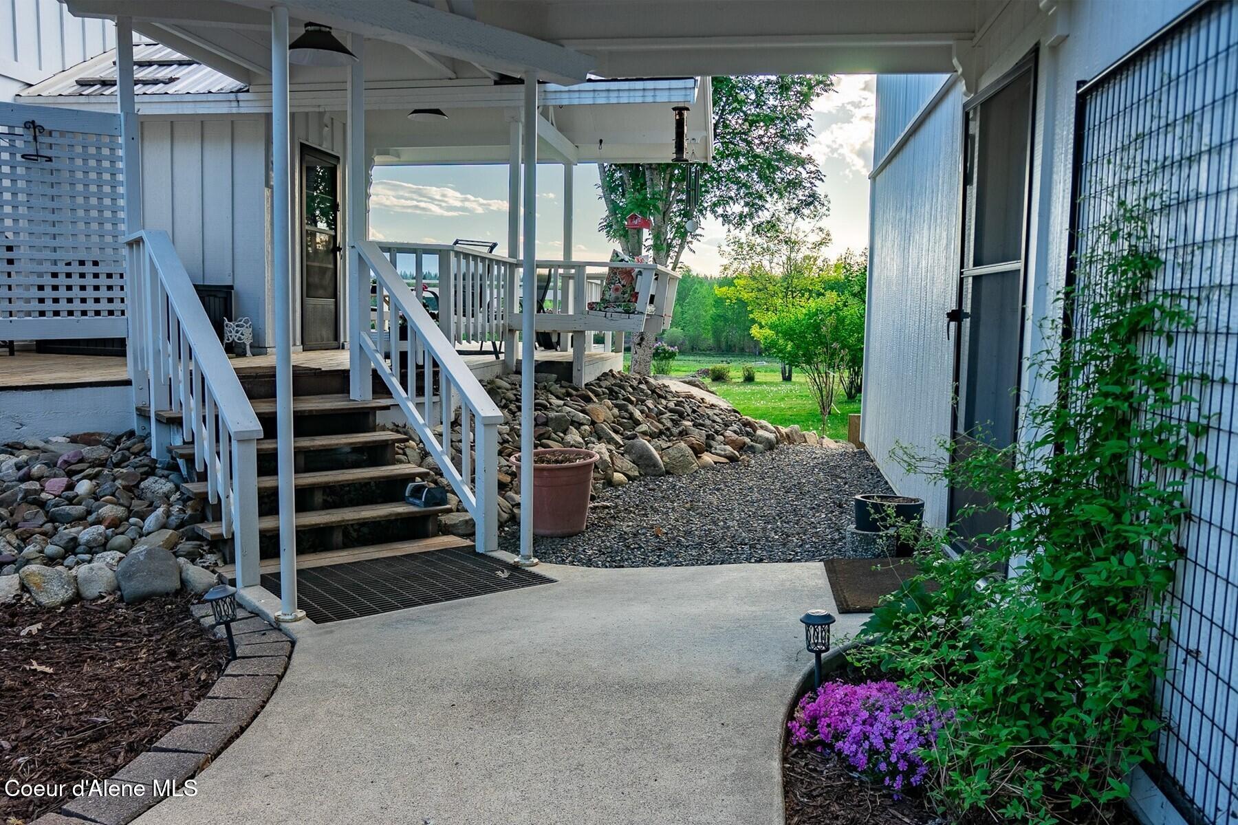 1041 Bottle Bay Road Sagle, ID 83860 - Photo 31 of 66 Upper Residence Breezeway