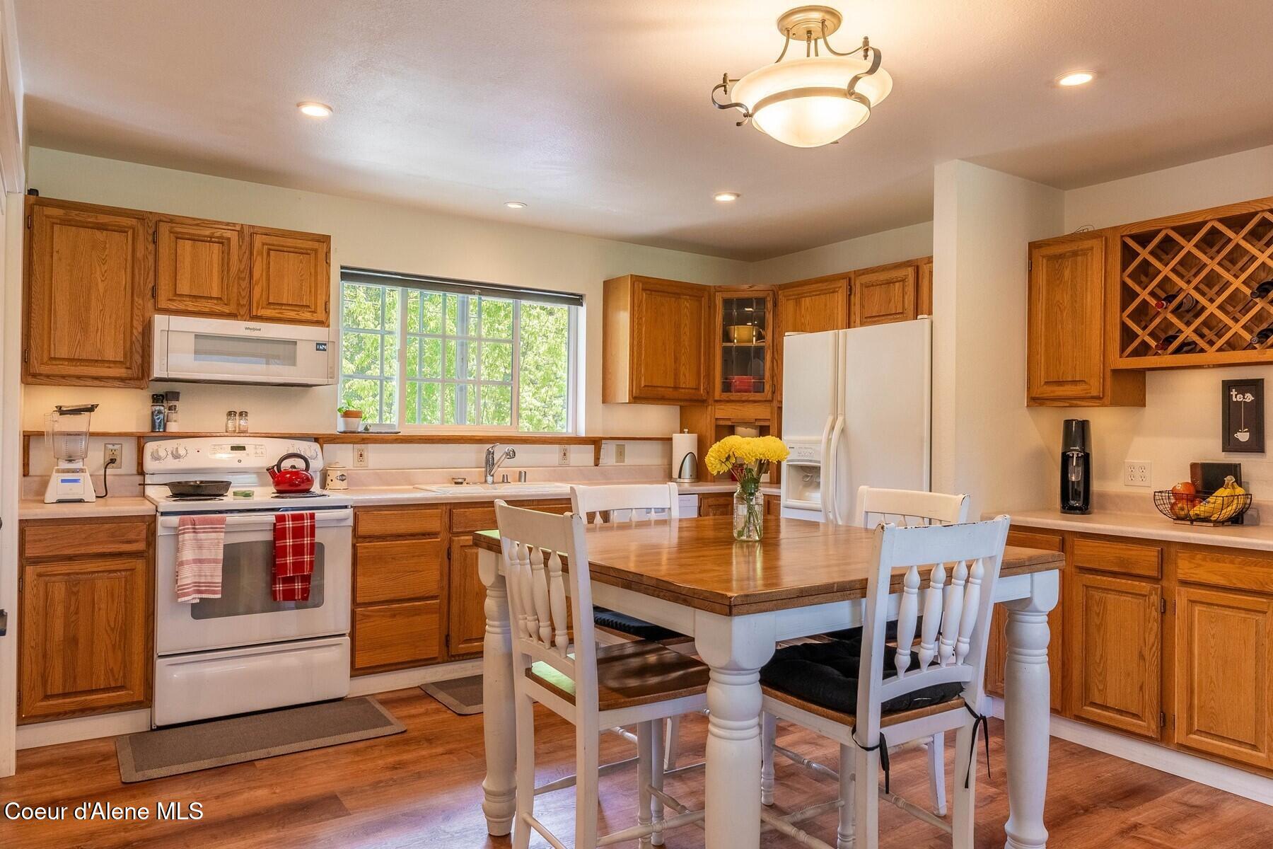 1041 Bottle Bay Road Sagle, ID 83860 - Photo 33 of 67 Upper Living Kitchen