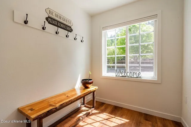 $1,050,000 | 1041 Bottle Bay Road, Sagle, ID 83860