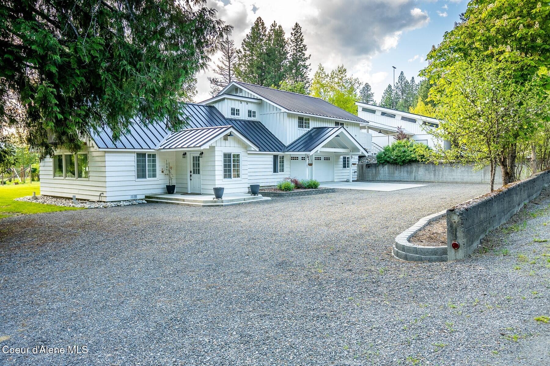 1041 Bottle Bay Road Sagle, ID 83860 - Photo 64 of 67 Front Drive & Parking Court