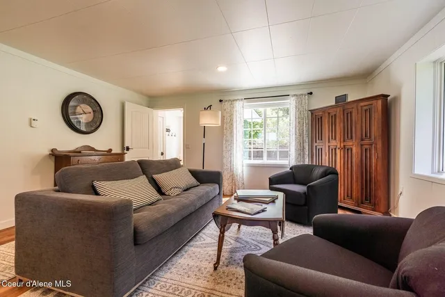 $1,050,000 | 1041 Bottle Bay Road, Sagle, ID 83860