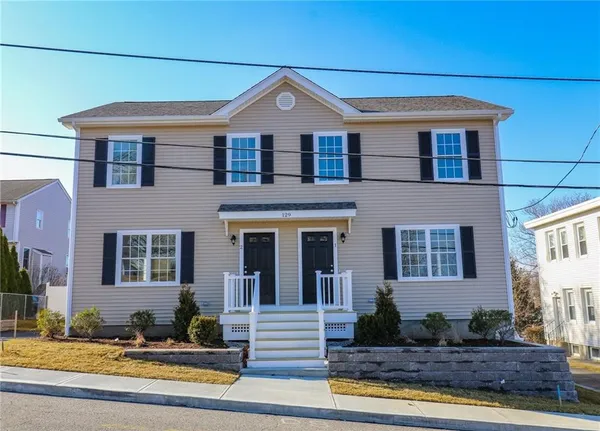 $2,500 | 129 Mill Street, Unit 1, Cumberland, RI 02864