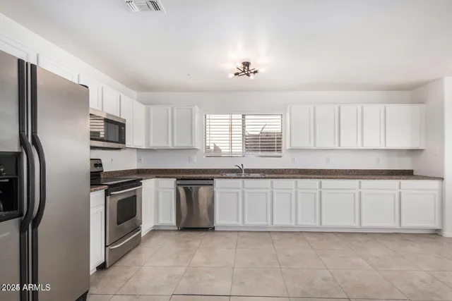 $1,950 | 11836 West Rosewood Drive, El Mirage, AZ 85335