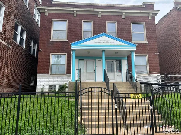 $900 | 3465 South Grand Boulevard, St. Louis, MO 63118