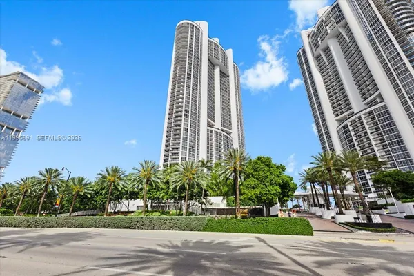 $5,000 | 18201 Collins Avenue, Unit 601A, Sunny Isles Beach, FL 33160