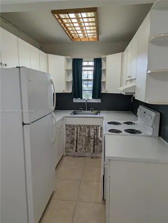 $2,200 | 4050 Northwest 135th Street, Unit 89, Opa-Locka, FL 33054