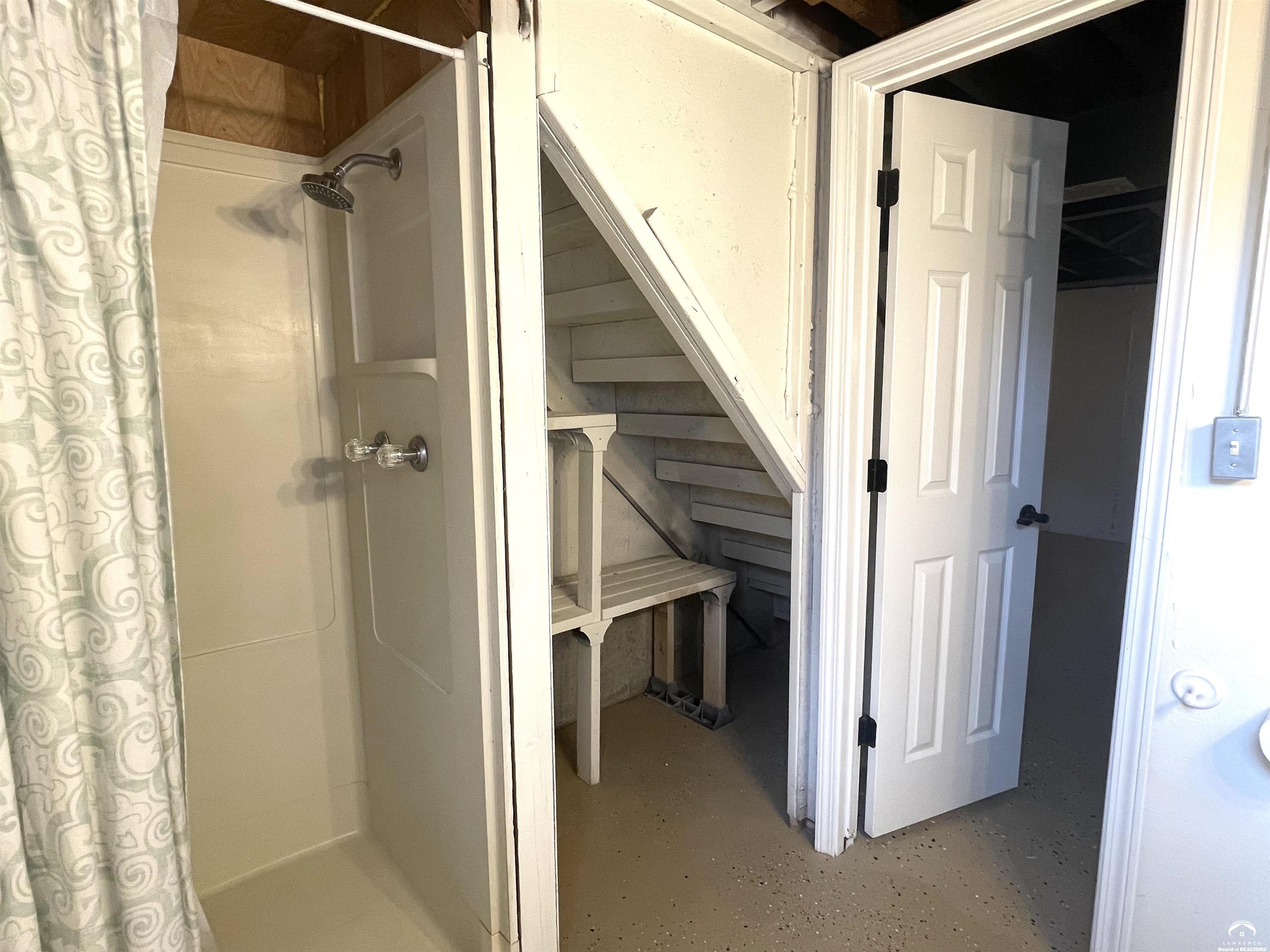 1515 West 3rd Street Lawrence, KS 66044 - Photo 20 of 31